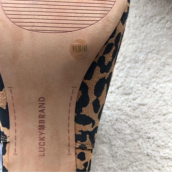 NIB Lucky Brand Womens Zaprika Brown Suede Pointed Toe Booties Size 9.5M - Picture 5 of 5